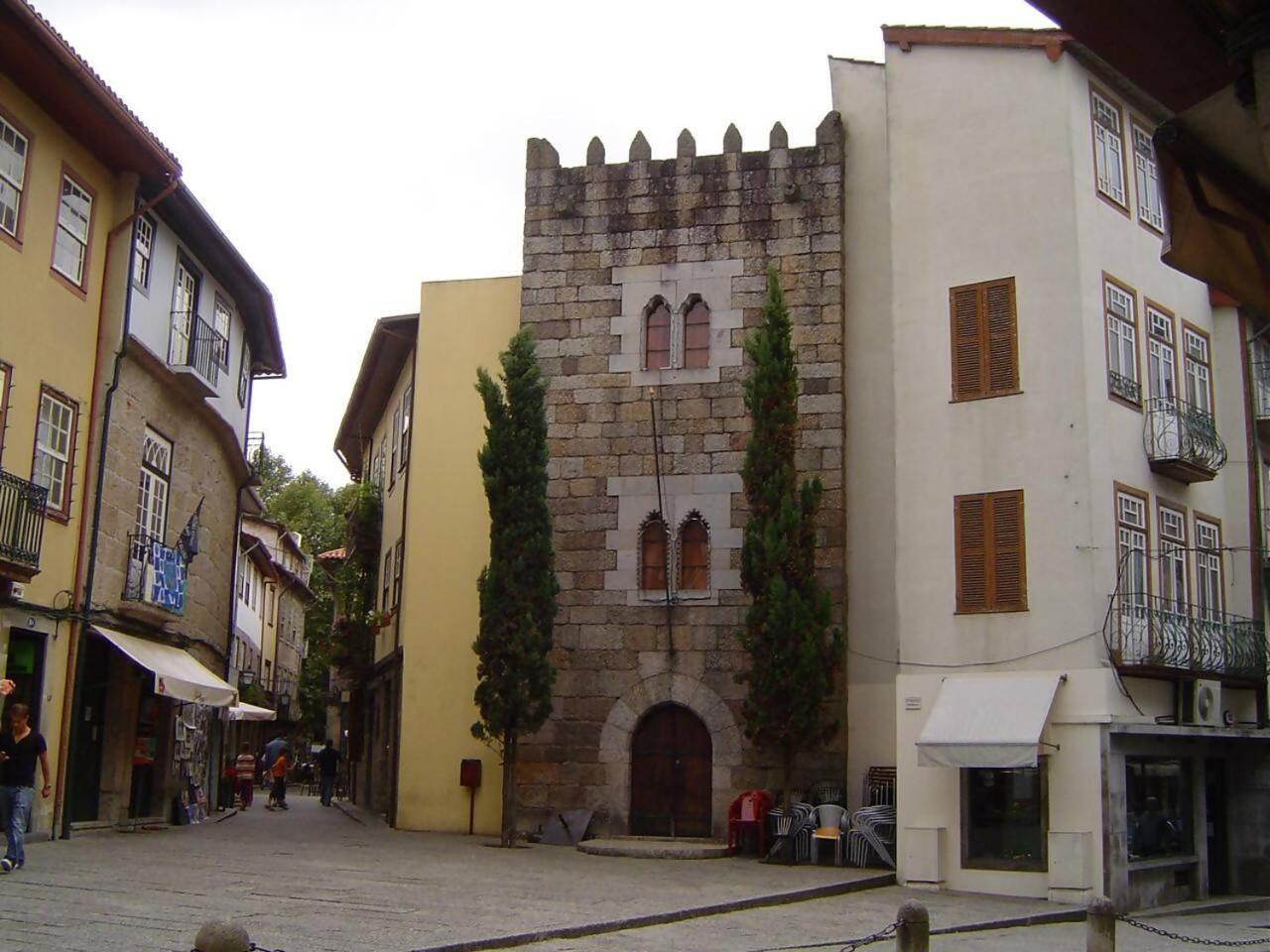 The Office Guest Apartment Guimaraes Luaran gambar