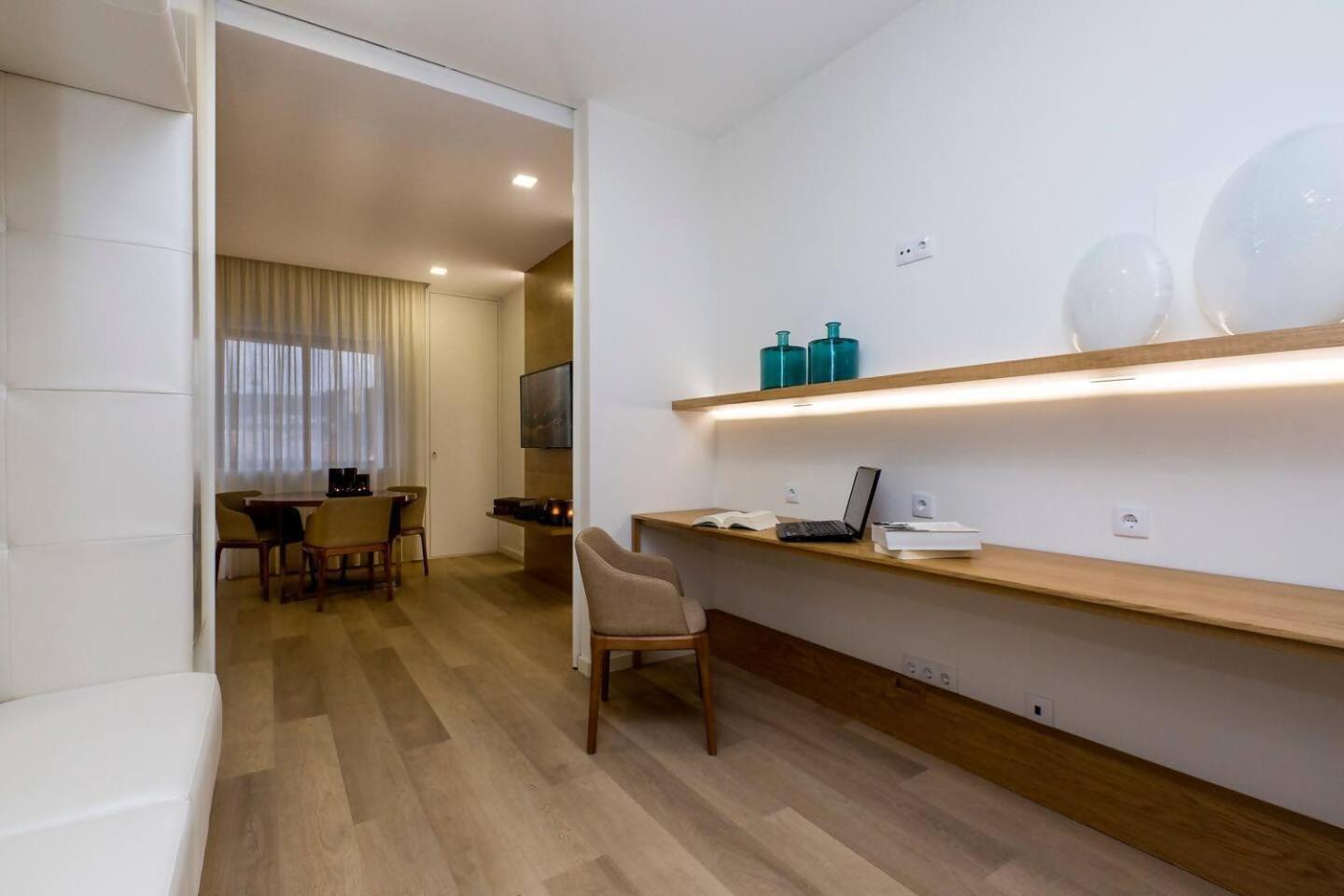 The Office Guest Apartment Guimaraes Luaran gambar
