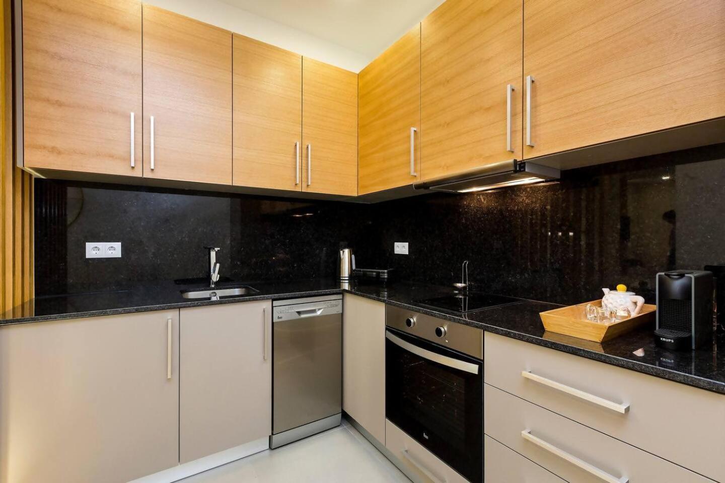 The Office Guest Apartment Guimaraes Luaran gambar